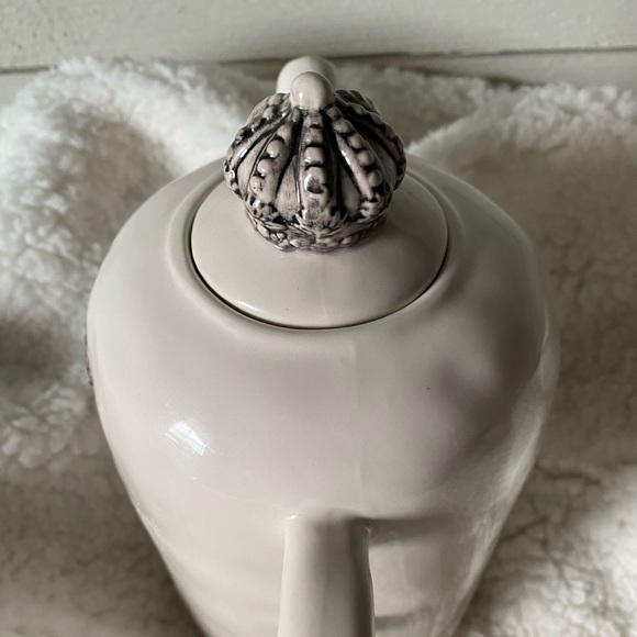 🌸SOLD🌸RAE DUNN 2014 Crown Teapot Extremely RARE - Picture 8 of 16